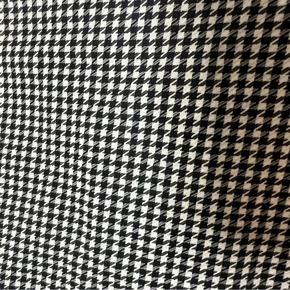 skirt - Picture 2 of 2